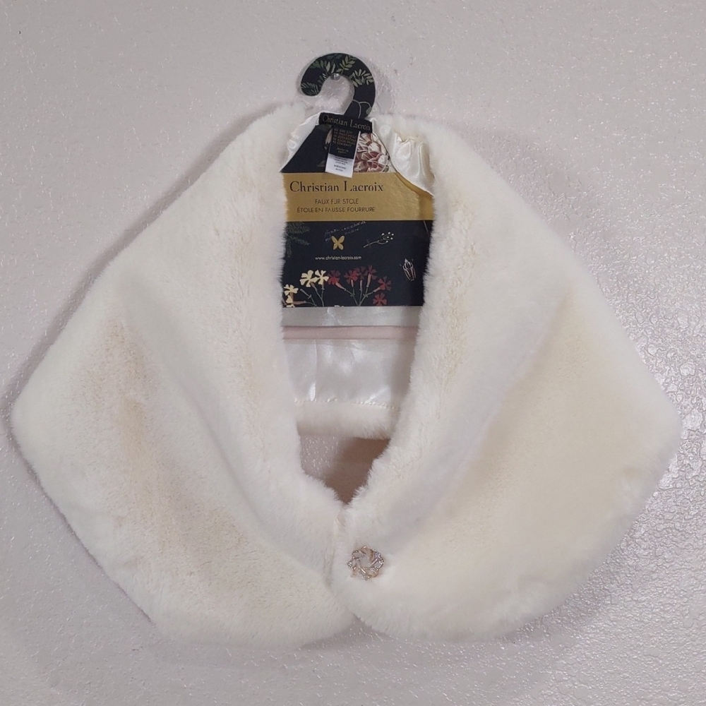Christian Lacroix Cream Faux Fur Stole - Picture 8 of 17